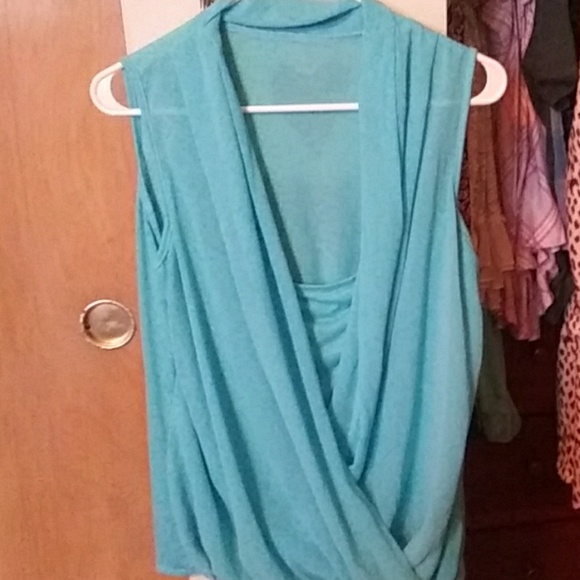 Top - Picture 4 of 4